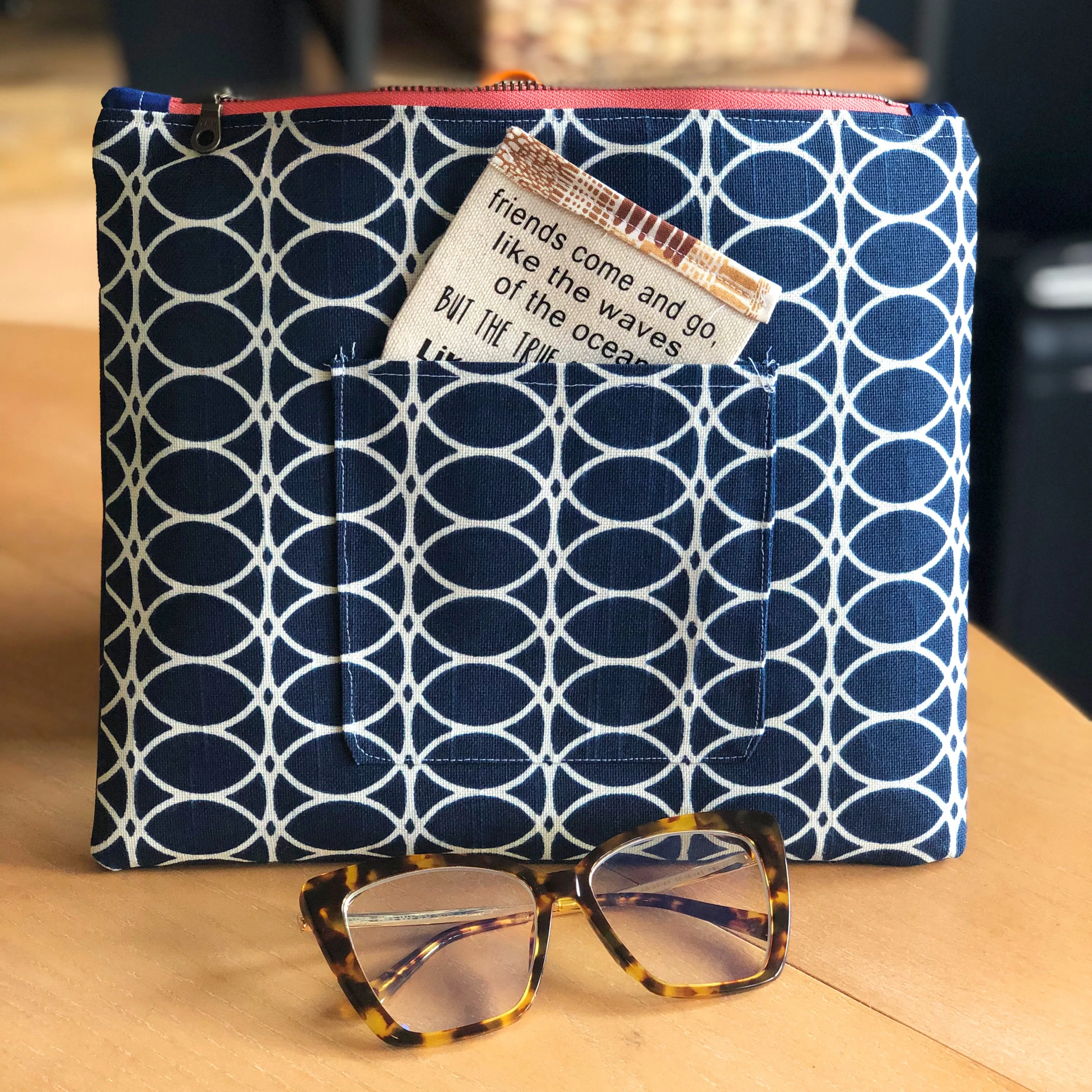 clever pocket - canvas zip bag