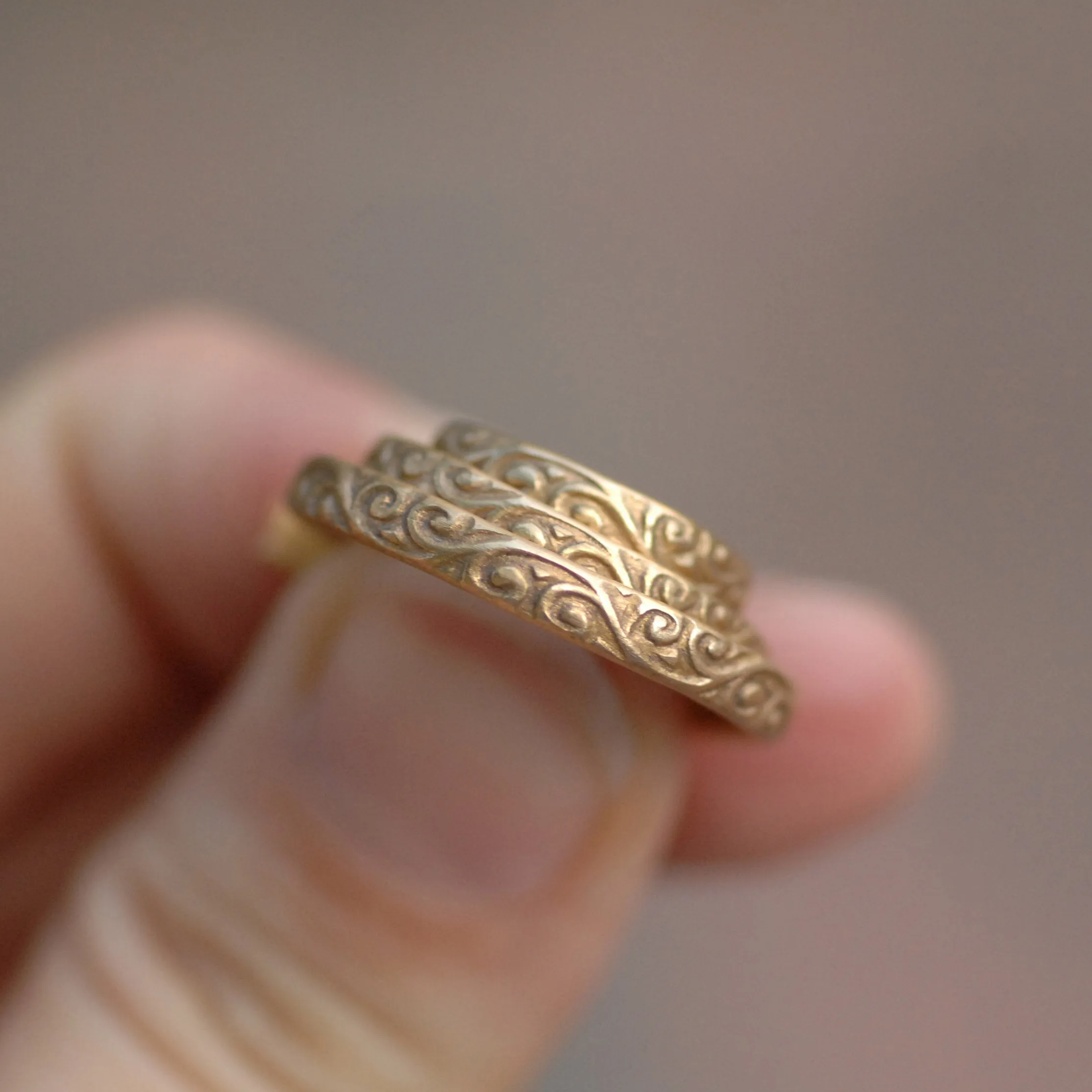 Flourish patterned gallery wire for making rings 2.8mm wide ring band