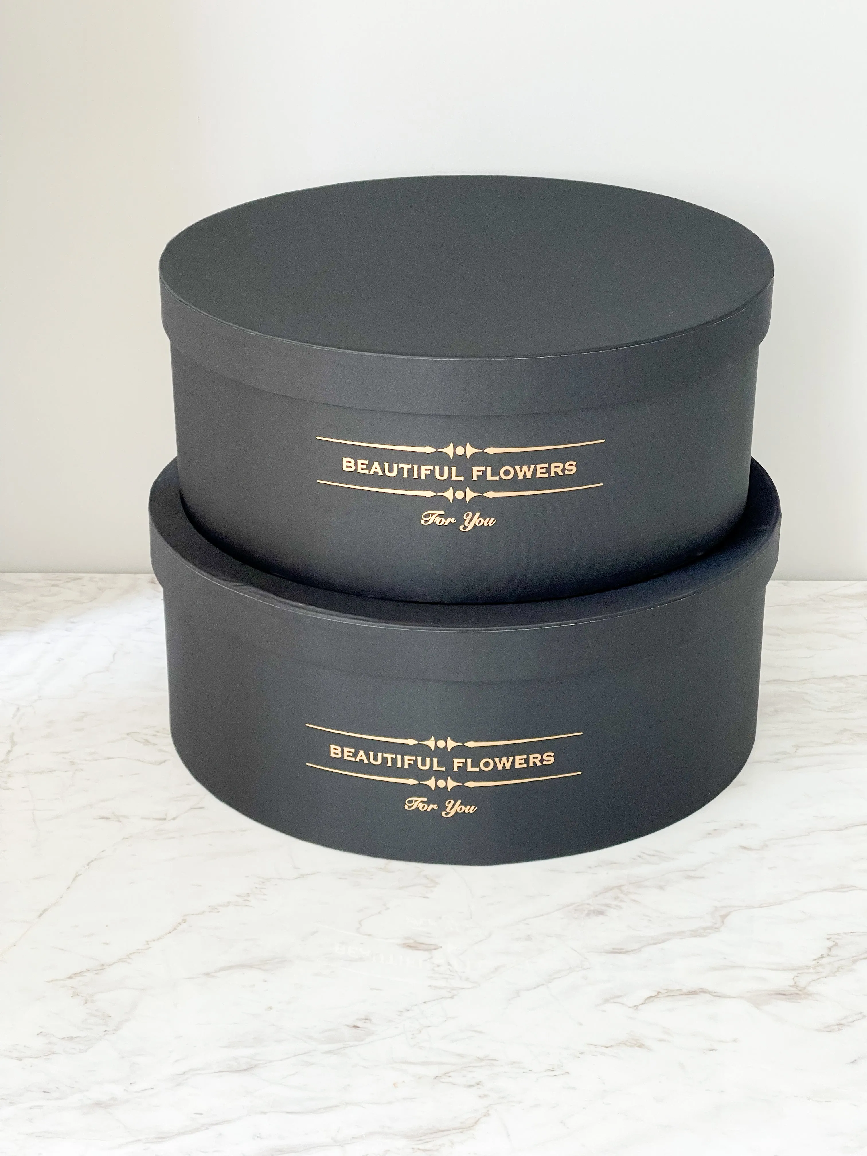 Large Black Round Flower Box – Versatile and Timeless
