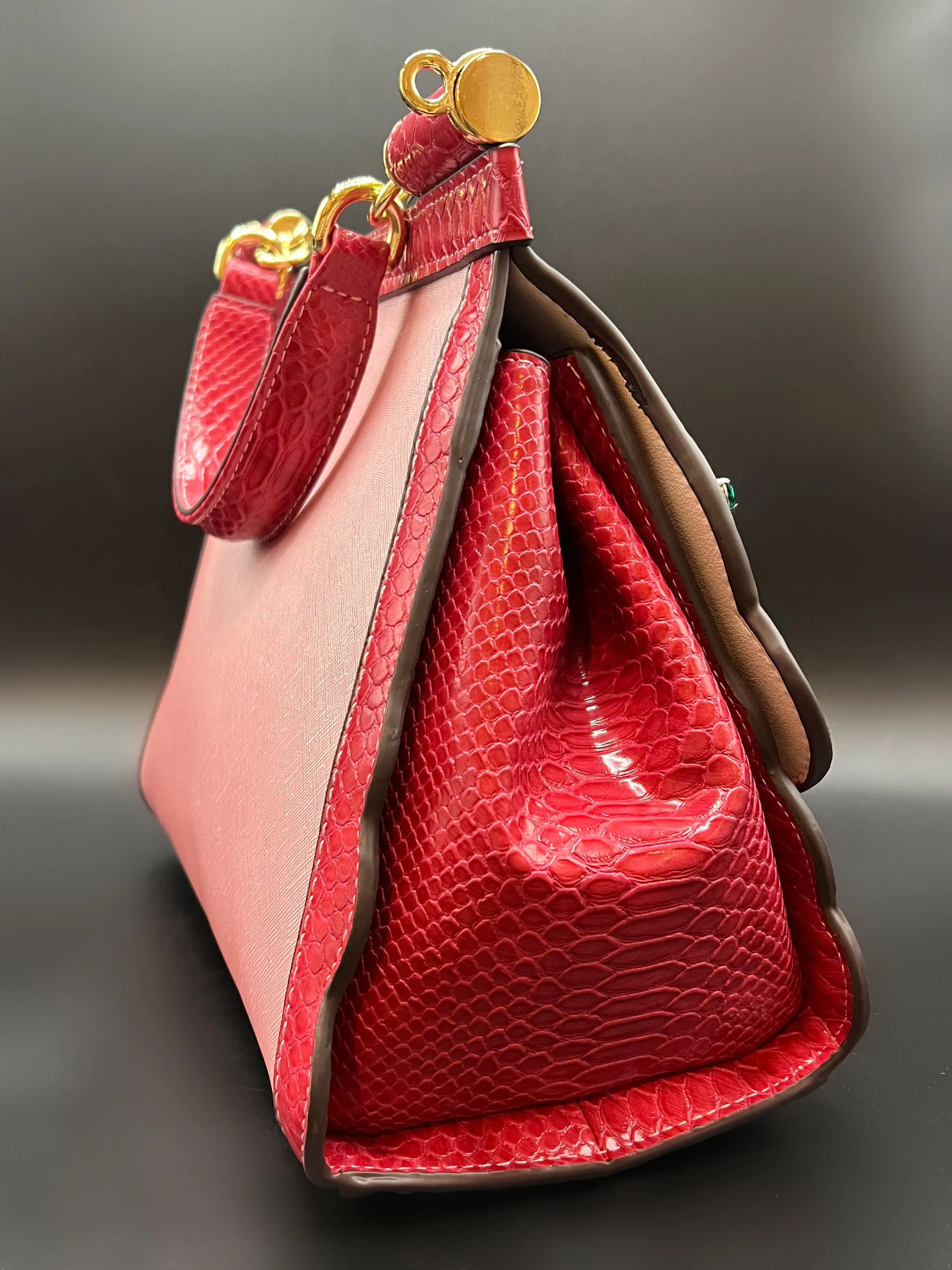 Red Love bucket