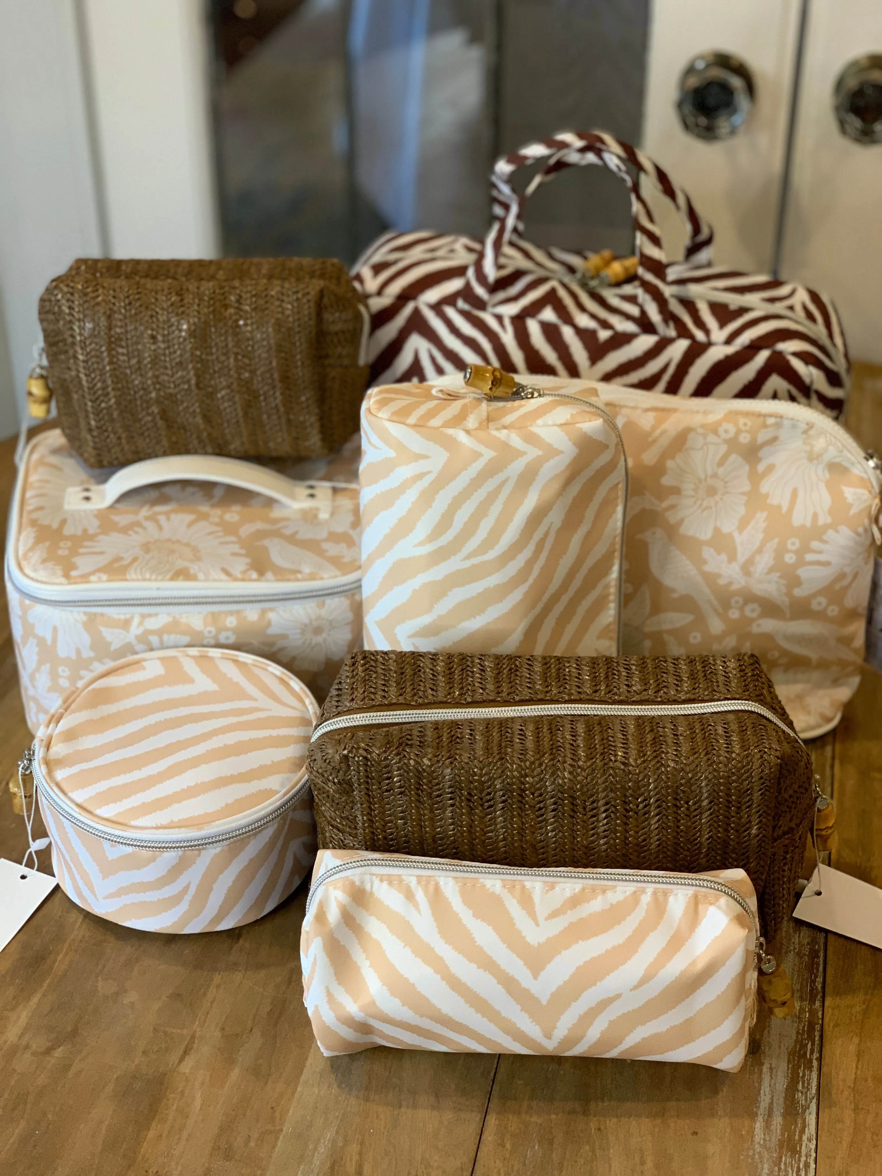 TRVL Round Jewel Sand Stripe